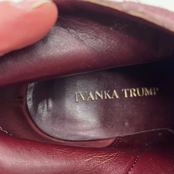 Ivanka Trump Carver Dark Red Suede Ankle Bootie Size 9.5. MCA2468E - Picture 8 of 9